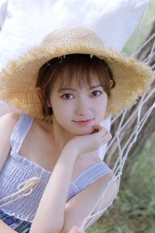 我把女班长按到课桌上×